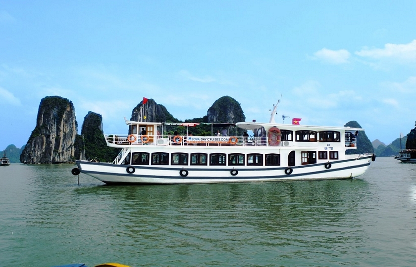 ALOVA DAY CRUISE
