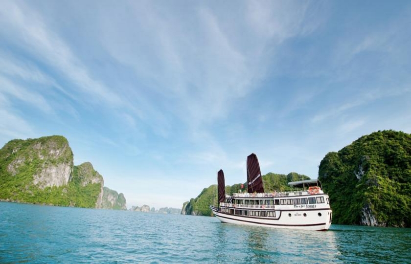 THE VIET BEAUTY CRUISE