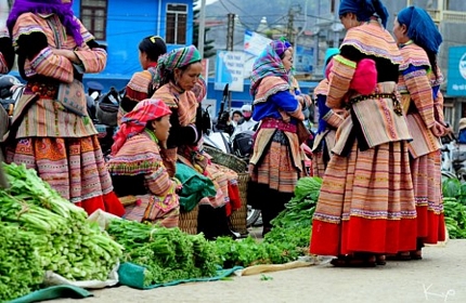 Sapa hill tribe market