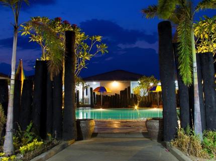 Triumph Hotel 